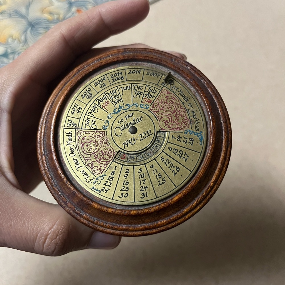 Vintage 40 Year Perpetual Calendar Wood Trinket Box - Picture 6 of 8